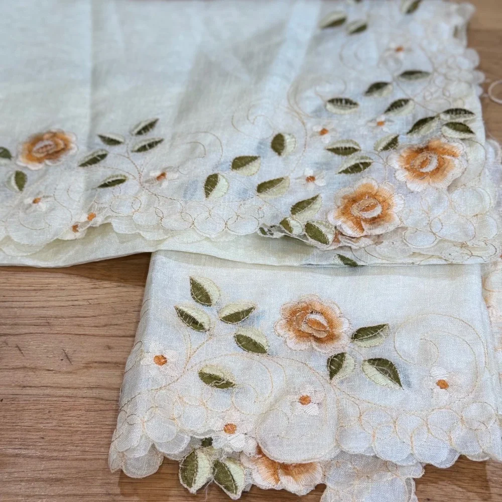 Vintage Style Floral Embroidered Scalloped Edge Table Linens Cream Set of 8